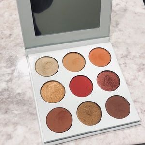 Kylie Cosmetics - Burgundy Eyeshadow Palette